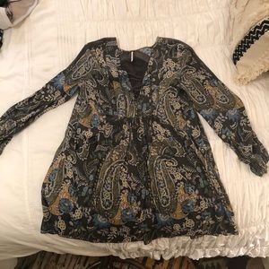 Free people dress worn once in greet condition!